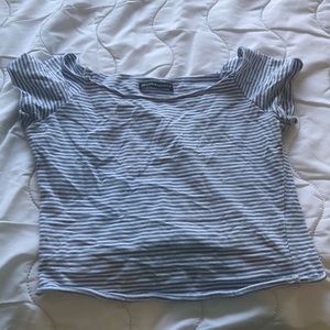 Brandy Melville of the shoulder top 💖 NWOT